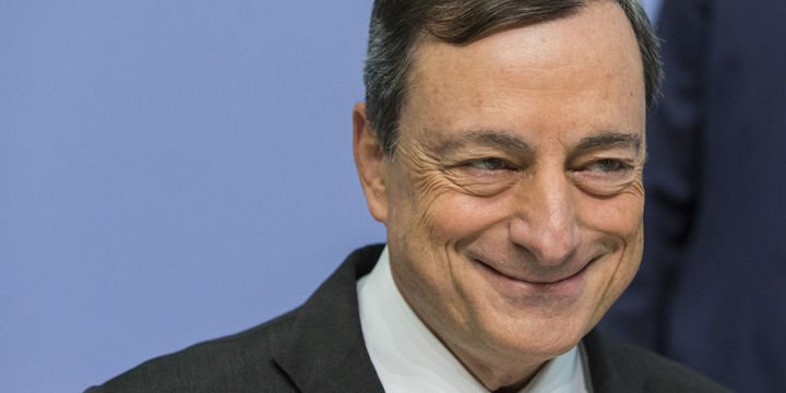 AMB/Draghi: Enflasyonun hedefe doğru ilerlediğinden daha eminim
