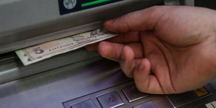 Bankacılık sektörünün mevduatı azaldı