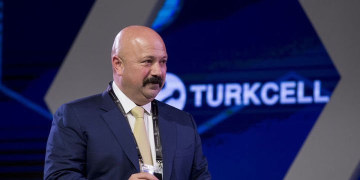Turkcell gelir büyüme beklentisini yükseltti