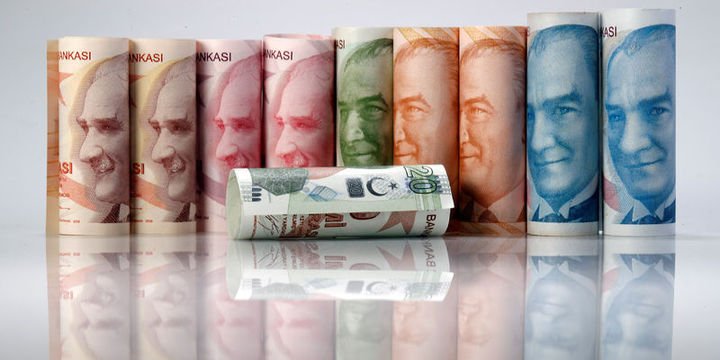 Dolar/TL yeni aya yükselişle başladı