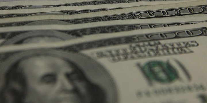 Yurt içi yerleşiklerin döviz mevduatı 765 milyon dolar azaldı