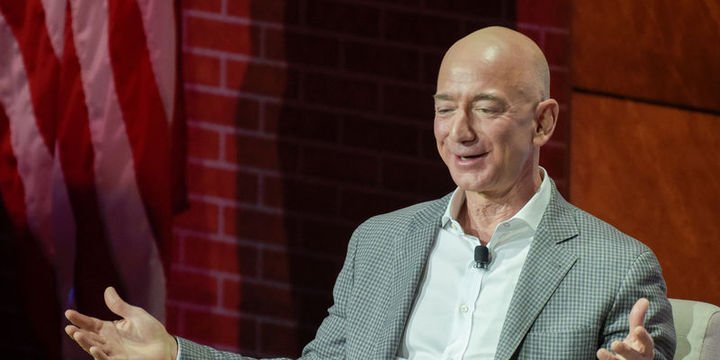 Jeff Bezos servetini 1 günde 4.6 milyar dolar artırdı