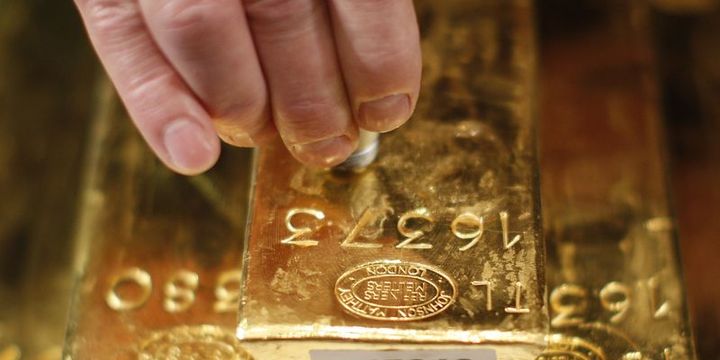 Altın merkez bankası toplantıları öncesi düştü