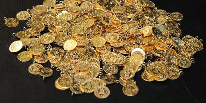 Altının gramı güne yatay başladı