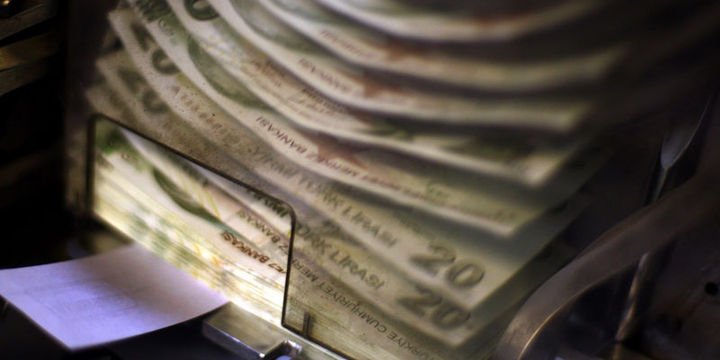 Bankacılık sektörünün kredi hacmi azaldı